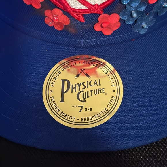 Fitted cap - Picture 5 of 8